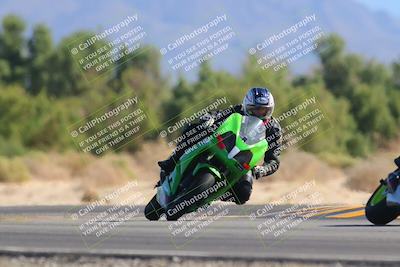 media/Nov-06-2022-SoCal Trackdays (Sun) [[208d2ccc26]]/Turn 7 Set 1 (1050am)/